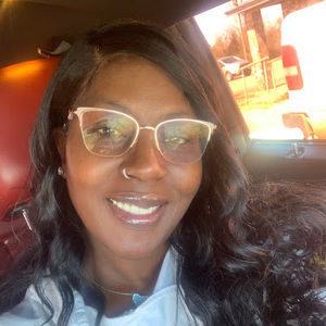 Meet your Posher, Aisha